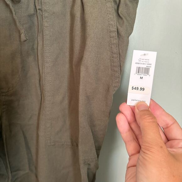 GAP Jogger NWT Size Medium Pants - Picture 2 of 4